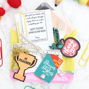 Leraar waardering diner en gerechten afdrukbare tag, Teacher Appreciation Week cadeau voor leraar, diner en gerechten op ons, Instant Download