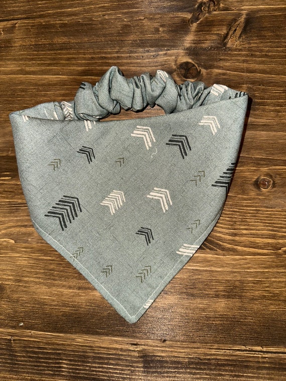 Arrow Scrunchie Bandana | Outdoorsy Scrunchie Bandana