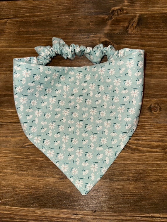 Flowery Scrunchie Bandana