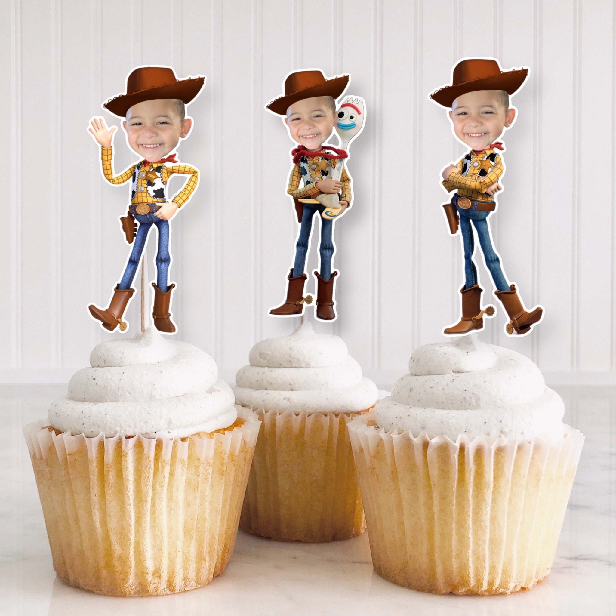 woody toy story cupcakes
