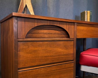 Bassett MCM 4-drawer walnut desk featuring a solid walnut demilune cutout top drawer - FREE SHIPPING