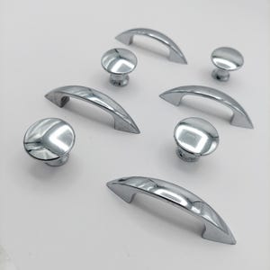 Quantity: 1 - Vintage "Peabody" Polished Chrome Cabinet Handle or Knob - 1950's Atomic Arched Drawer Pulls