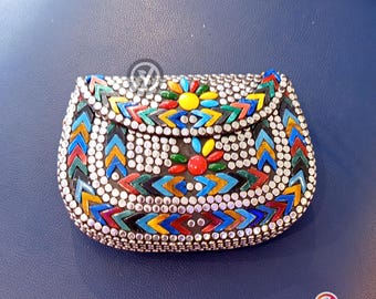 Bolso de mano de mosaico hecho a mano con adornos de piedras de colores / Bolso de noche de metal artesanal