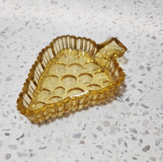 Vintage Ring Dish Yellow Grape Glass Dish - Small… - image 8