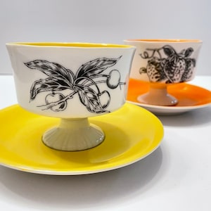 Vintage Glass Mid-Century Modern Orange and Yellow Sherbet Dessert Set with Strawberry Cherry design Set of 2 Vintage Glass Mugs Underplates