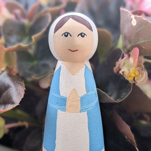 Our Blessed mother Mary wooden peg doll, Catholic gift, Catholic toy, baptism gift, first communion gift, confirmation gift