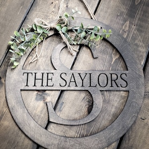 Personalized Monogram Family Name Sign, Wooden Round Last Name Sign, Initial, Custom Door Hanger, Anniversary/House Warming Gift, Laser Cut