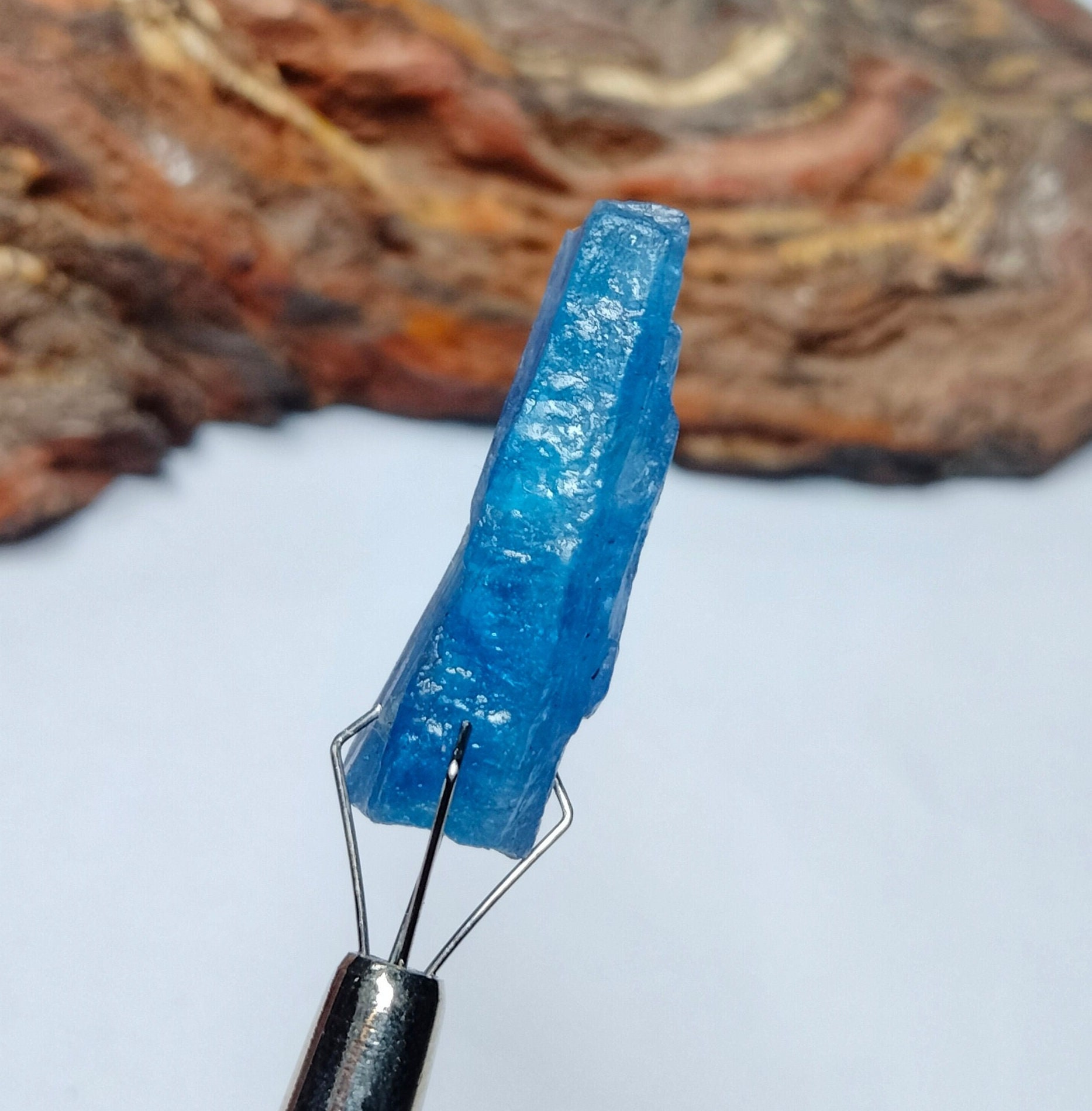 13カラット タンザナイト原石、タンザナイト原石バルク結晶