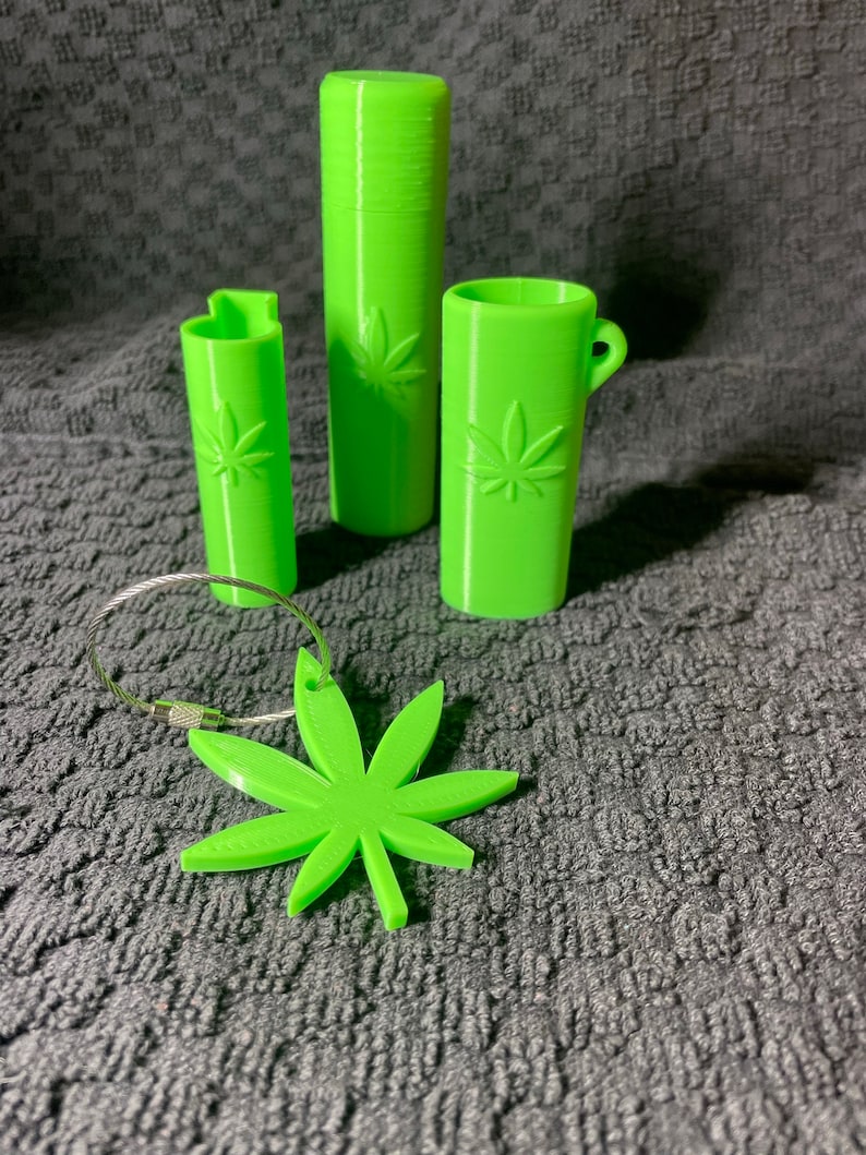 Bic Leaf Lighter Keychain, Stash Container, and Leaf Keychain Trio image 2