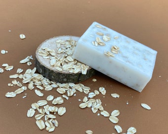 Honey Lavender Oat Goat's Milk Soap | Handmade Small Batch Soaps | Eco-Friendly Sustainable Soap | Dry Skin Soap | Wedding and Party Favors