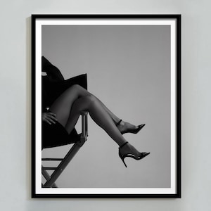 ハイヒールの女性のプリント、フェミニストポスター、白黒、ハイプビーストウォールアート、高級ファッションポスター、女の子の寝室の装飾、デジタルダウンロード