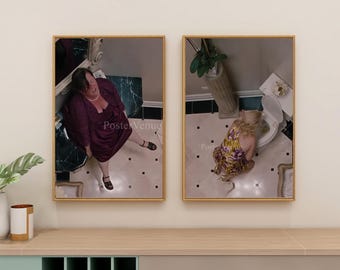 Póster divertido para baño: Escena de la película "Damas de honor" (Descarga digital)