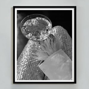シャンパンを飲む女性のプリント、白黒、バーカートの壁アート、ハイプビーストのポスター、カクテルの壁アート、ヴィンテージバーの装飾、アルコールの壁アート