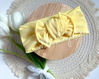 Pastel yellow shimmer knotted headband I Yellow shimmer hair bow I Handmade spring headband and hair bows I Shimmer hair bow