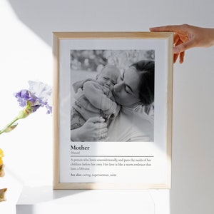 Regalo per la festa della mamma, stampa con definizione di mamma - regalo fotografico per neomamme, cornice per foto personalizzata con definizione di mamma, regalo di compleanno per la mamma