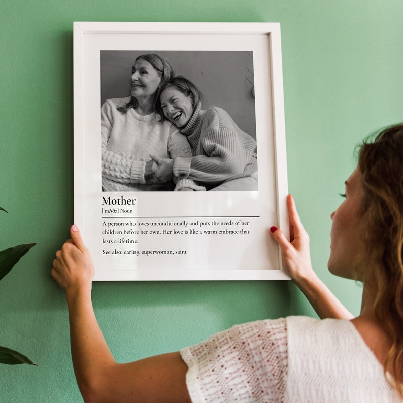 Custom Mom Definition Druck Muttertag Fotogeschenk von Tochter - Personalisierte Mutter Definition Poster Erstes Muttertagsgeschenk Bild 1