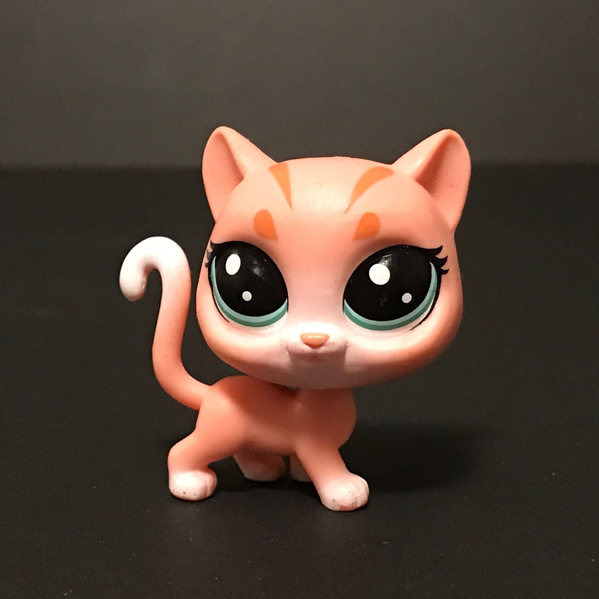 Lps fluffy cat 2025
