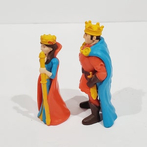 Medieval Prince and Princess Figure Blue Cape Red Plastic Unbranded Vintage image 4