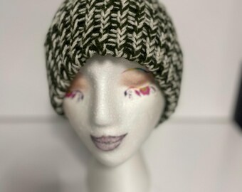 gorro de punto verde