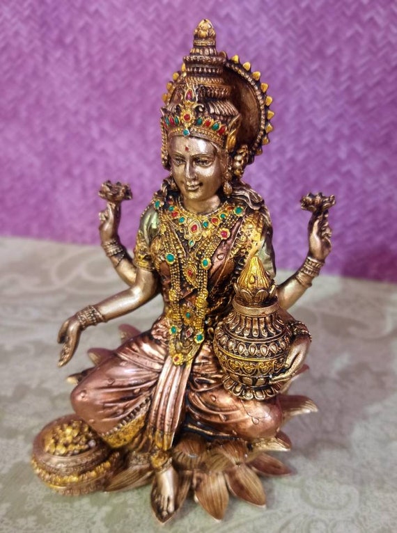 Silver Lakshmi Murti Idol Statue (Hollow) - 1-1-S39 in 33.000 Grams