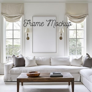 Maqueta de marco en blanco en sala de estar blanca, maqueta de póster vertical en habitación realista, blanco sobre blanco, relación de aspecto 2:3, objeto inteligente PSD