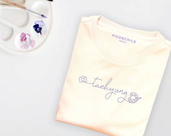 OT7 Hobbies T-Shirt: Taehyung | Mondkind Markt