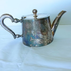Koffiepot, verzilverd door Wiskemann Otto Léonard Orfèvrerie Wiskemann S.A. goudsmid, minimalistisch