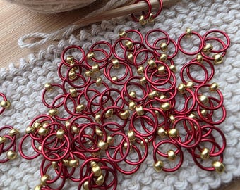 Snag free Stitch Markers "Meet me at the Met", Red Anodized Aluminum Rings, Knitting notions, Gifts for mom, 2 row marker