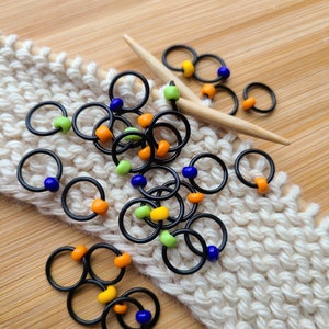 Snag free knitting Stitch Markers &quot;Halloween Confetti&quot;, Dangle free knitting rings - Black Rings