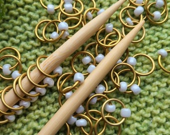 Snag free Stitch Markers "Southern Magnolia" - Gold Rings, Porcelain White glossy bead, knitting gifts, knitting accessories