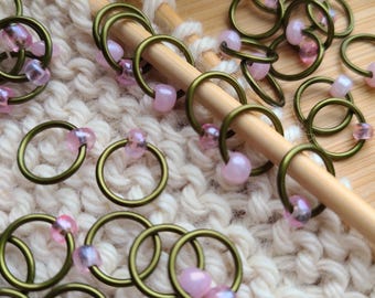 Snag free Stitch Markers "Thinking of Peonies" - Sage green Rings, Pale Pink bead, knitting gifts, knitting accessories
