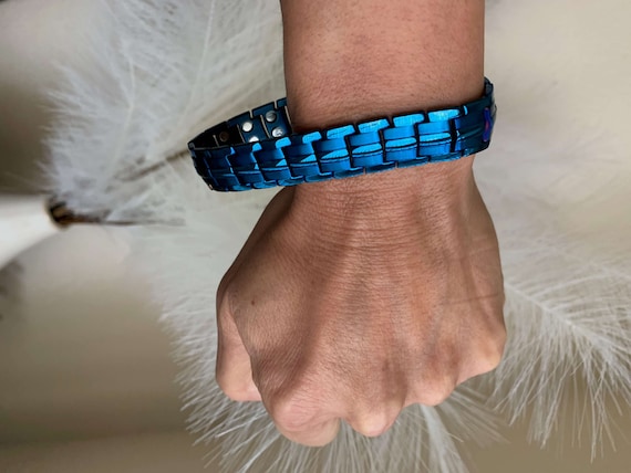 Vigor Wave® Pulsera magnética de titanio para hombre, elegante pulsera magnética de doble fuerza para aliviar el dolor y mejorar la circulación + herramienta de tamaño premium y caja de regalo