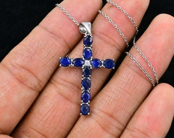Collana con ciondolo a croce sacra in zaffiro blu naturale, argento sterling 925, pietra portafortuna di settembre, gioielli con croce in zaffiro blu, regalo per lei