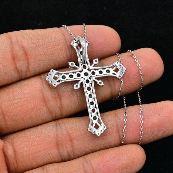 Ciondolo a croce in argento sterling 925 con rubino - Regalo a forma di croce - Regali per le feste - Collana protettiva - Gioielli per la comunione cristiana - Regali per la figlia - Italia Ciondolo a croce in argento sterling 925 con rubino - Regalo a forma di croce - Regali per le feste - Collana protettiva - Gioielli per la comunione cristiana - Regali per la figlia - Italia