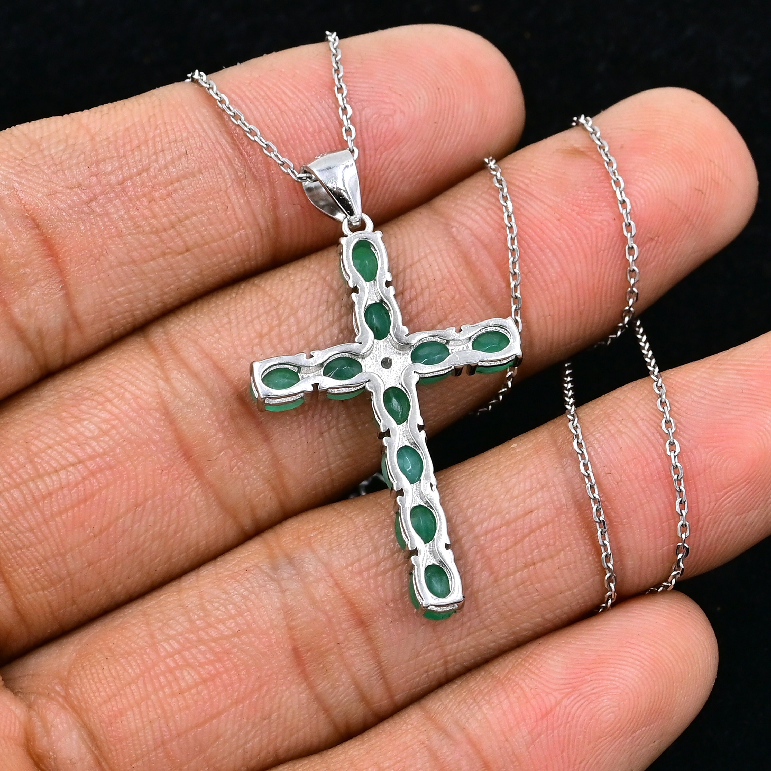 Pendentif Croix En Argent 925 Avec Zircon Vert émeraude - 21x3 Mm, Neuf Avec étiquettes