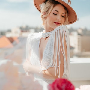 Mono de novia para boda boho Mono de novia para boda boho Mono blanco de encaje bohemio Mono con flecos de encaje Mono de encaje con flecos / Zoe