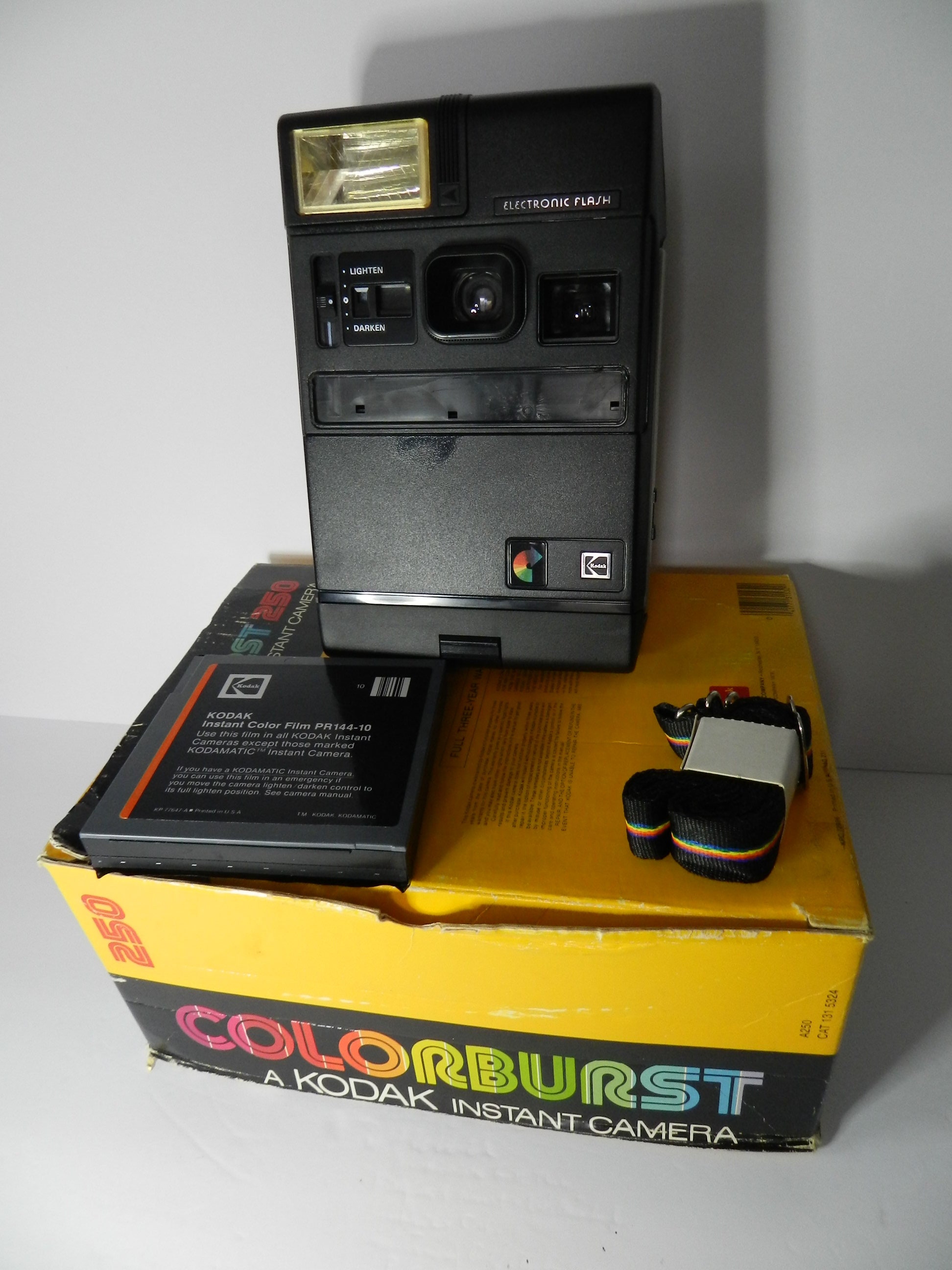 Vintage Kodak Colorburst 250 Instant Camera in Box and Works
