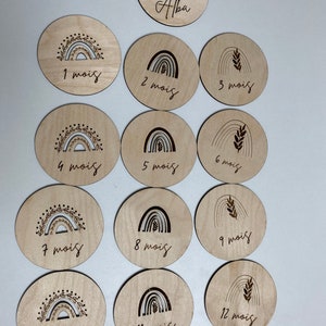 Carte étape 12 mois et prénom en bois arc en ciel floral image 6