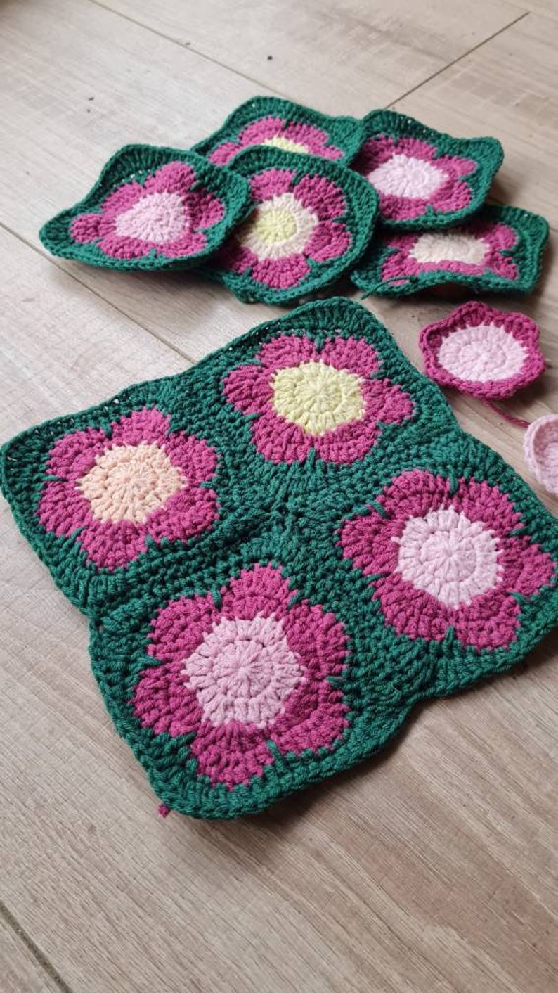 the mini flower square crochet