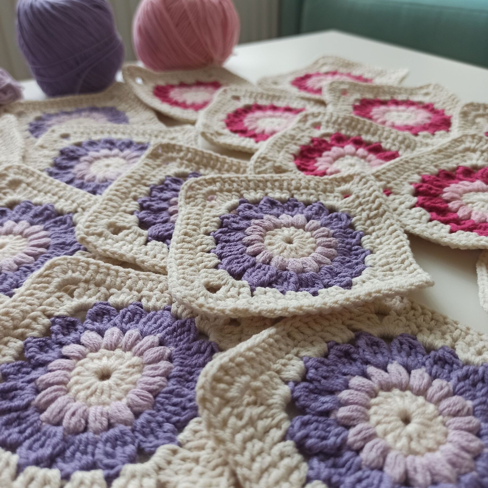 Granny Squares, Crochet Sunflower Granny Squares (unblocked), Crocheted