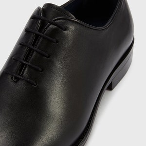 Chaussures Oxford classiques noires faites à la main image 3