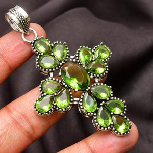 Peridot Gemstone Pendant Necklace: 925 Sterling Silver Handmade Jewelry