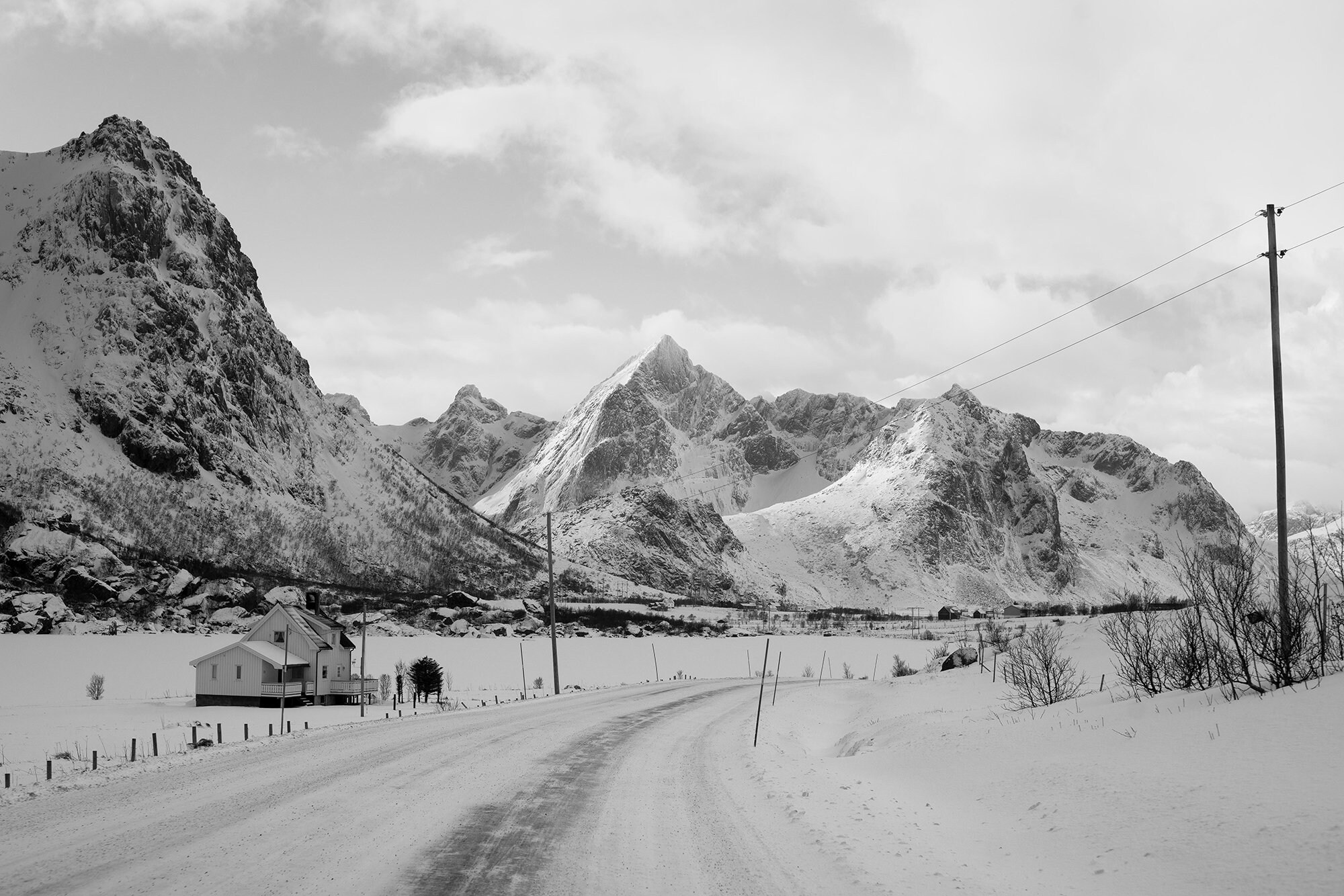 Montagnes Enneigées, Lofoten, Norvège, Cadre Bois, Dibond, Caisse Américaine