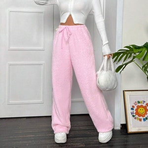 No Boundaries Womens XL Pajama Pants Fuzzy Fleece Cozy Santa Llama Stretchy  - $14 - From Jeannie
