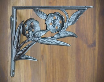 8.3inch Cast Iron Rustic Shelf Bracket with Flower, Bookshelf Support, Bookshelf Brackets, Antique Iron Shelf Bracket , Wood Shelf Bracket