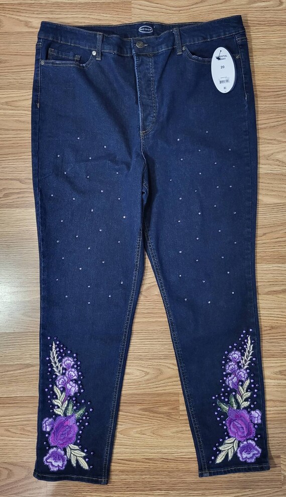 Floral Embellished Jeggings in Light Wash - Denim