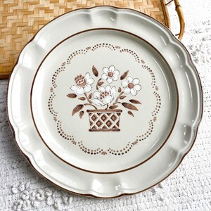 DINNER PLATE Cumberland “mayblossom” Stoneware Ceramic Brown