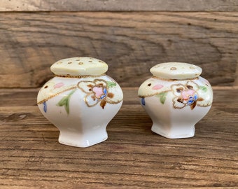 Vintage White & gold flowered salt and pepper shakers