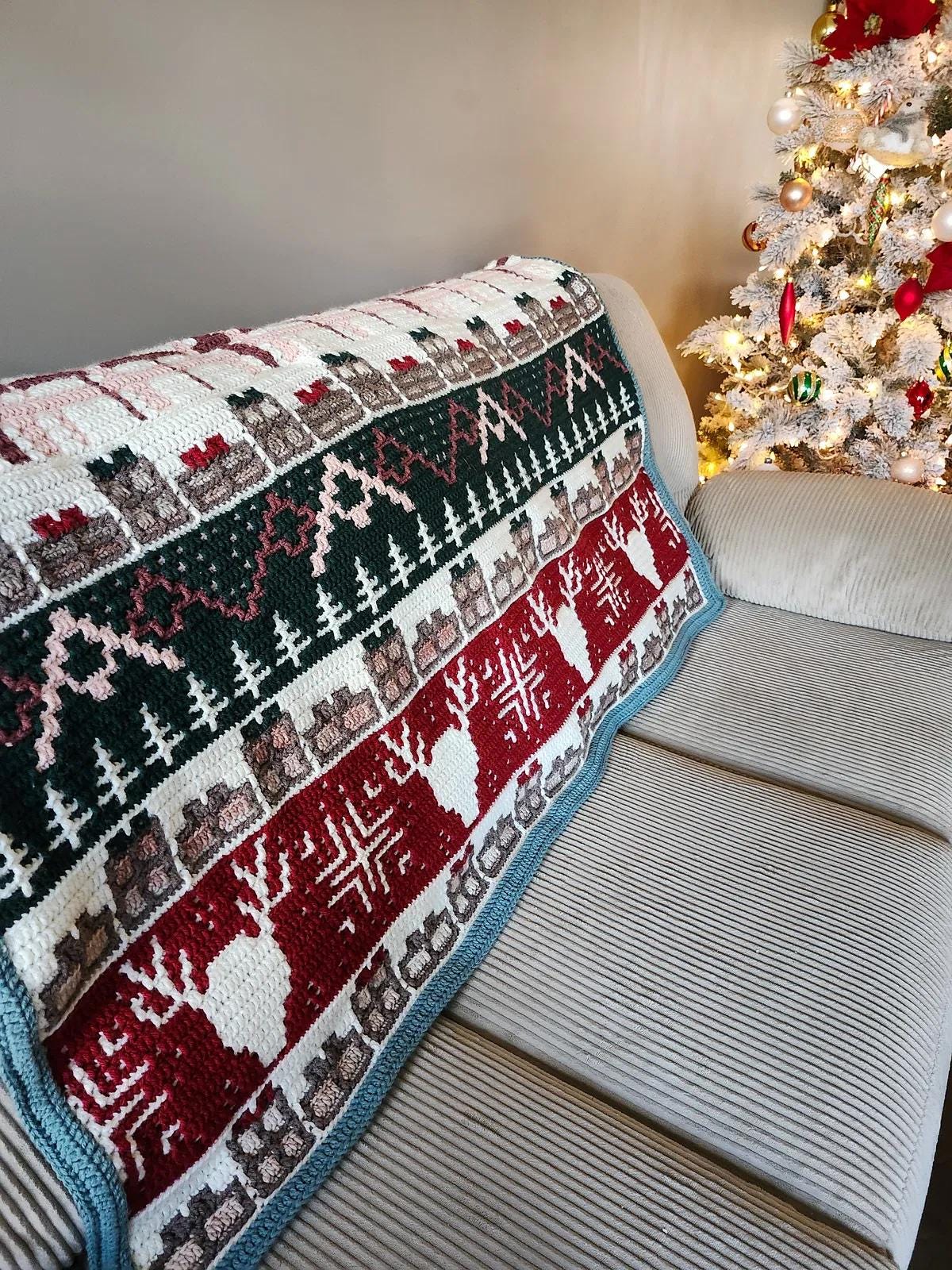 40 Crochet Techniques Patterns with Tunisian Scarves, Doilies, and Filet Designs 4 Christmas Deer Mosaic Crochet Blanket Pattern: Tapestry