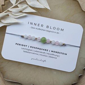 Armband "Inner Bloom - dein Aufblühen beginnt in dir" | Edelsteine | Peridot | Rosenquarz | Mondstein | Makramee